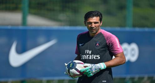 توخيل يحبط بوفون: أريولا هو الحارس الأول لباريس